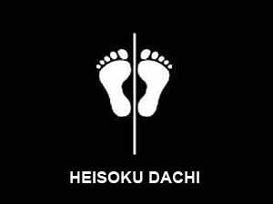 heisoku dachi